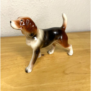 Vintage Beagle Hunting Dog Porcelain Figurine Japan Red Brown Spaniel 5 x 4"